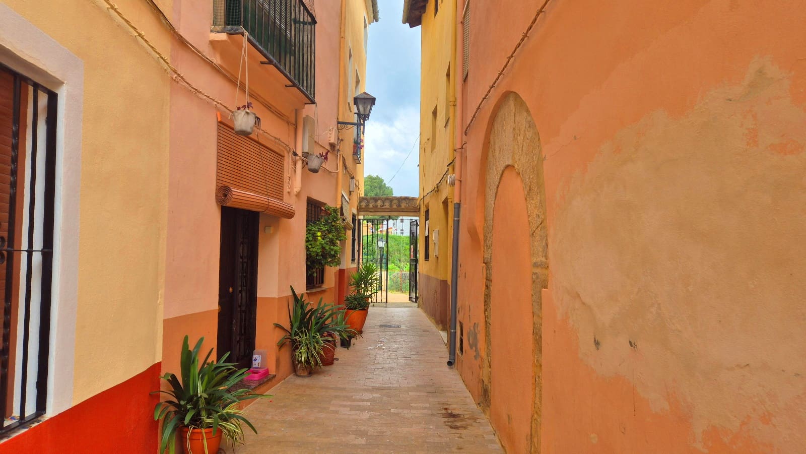 6 soveværelse Byhus til salg i Ontinyent - € 120.000 (Ref: 8956571)