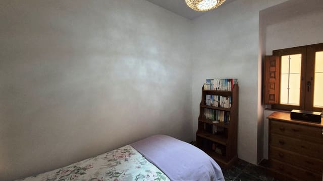 6 bedroom Townhouse for sale in Ontinyent - € 120,000 (Ref: 8956571)