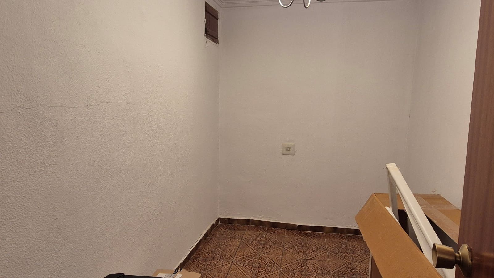 6 soveværelse Byhus til salg i Ontinyent - € 120.000 (Ref: 8956571)