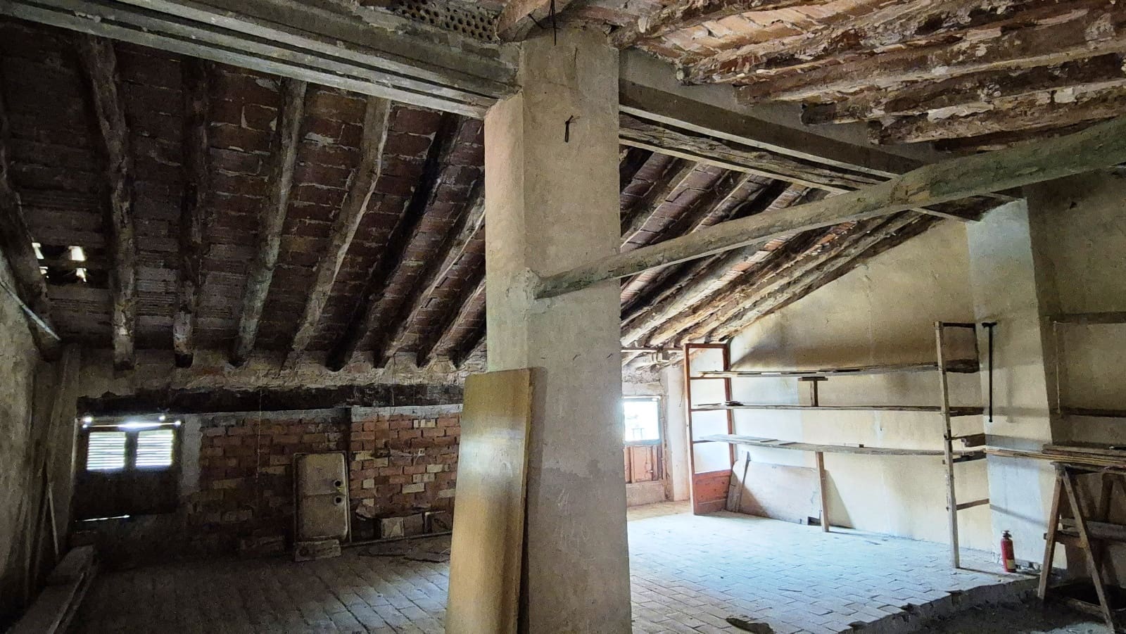 6 soveværelse Byhus til salg i Ontinyent - € 120.000 (Ref: 8956571)