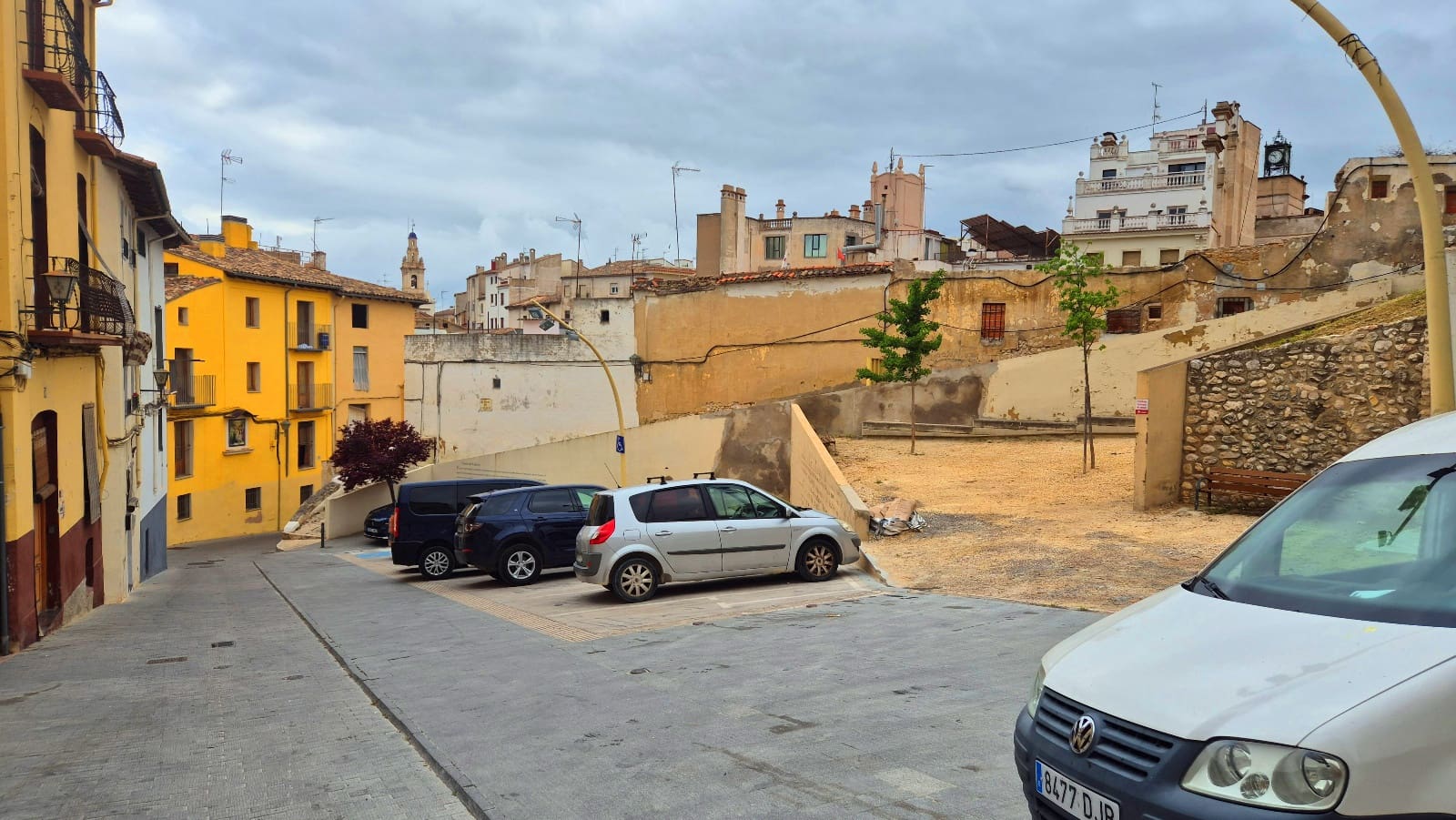 6 soveværelse Byhus til salg i Ontinyent - € 120.000 (Ref: 8956571)
