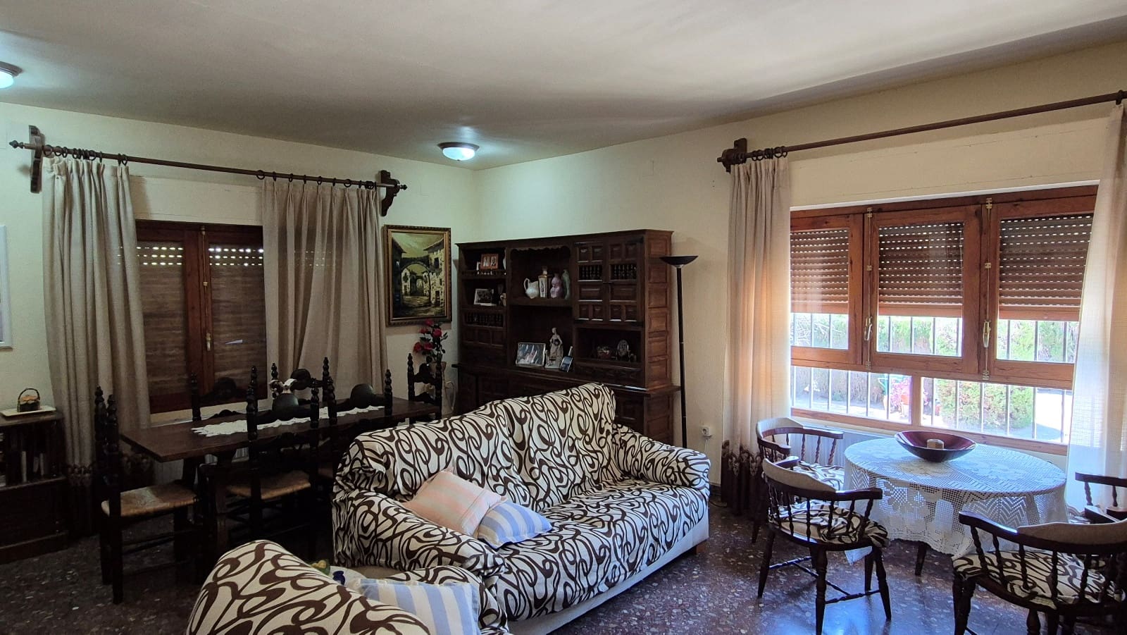 4 soveværelse Villa til salg i Ontinyent med swimmingpool garage - € 350.000 (Ref: 9143946)