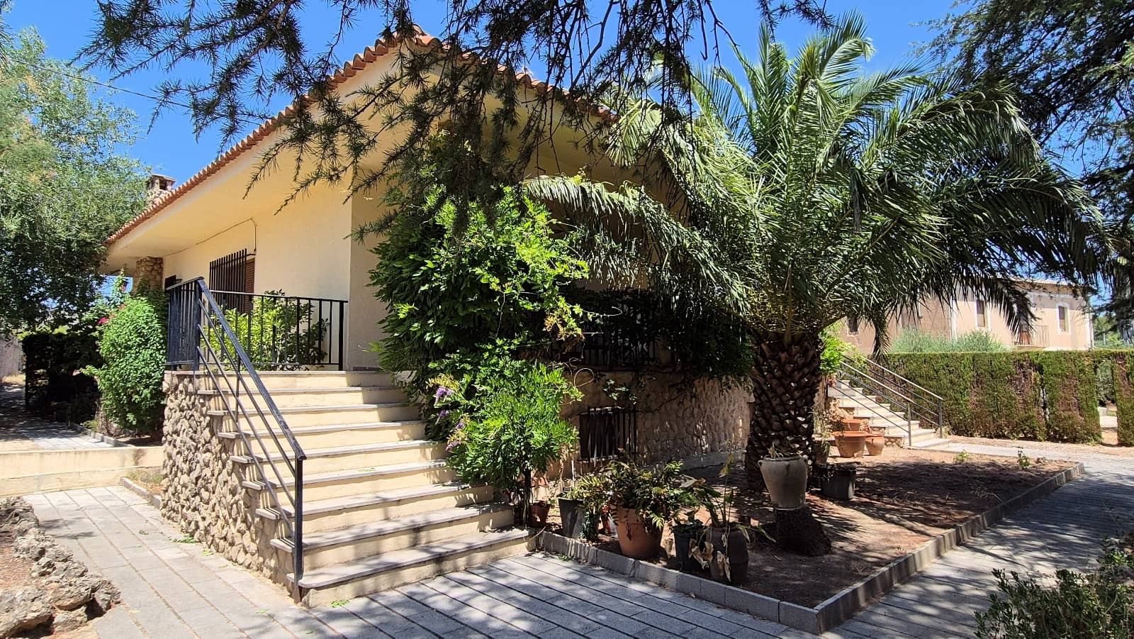 4 soveværelse Villa til salg i Ontinyent med swimmingpool garage - € 350.000 (Ref: 9143946)