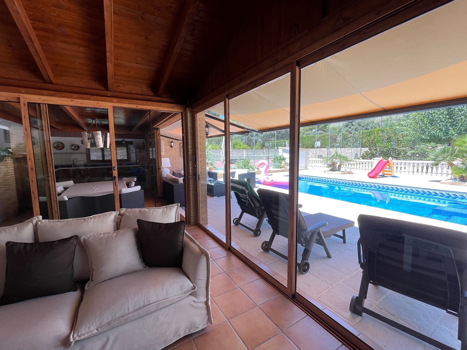 4 soveværelse Villa til salg i Ontinyent med swimmingpool garage - € 575.000 (Ref: 9144208)