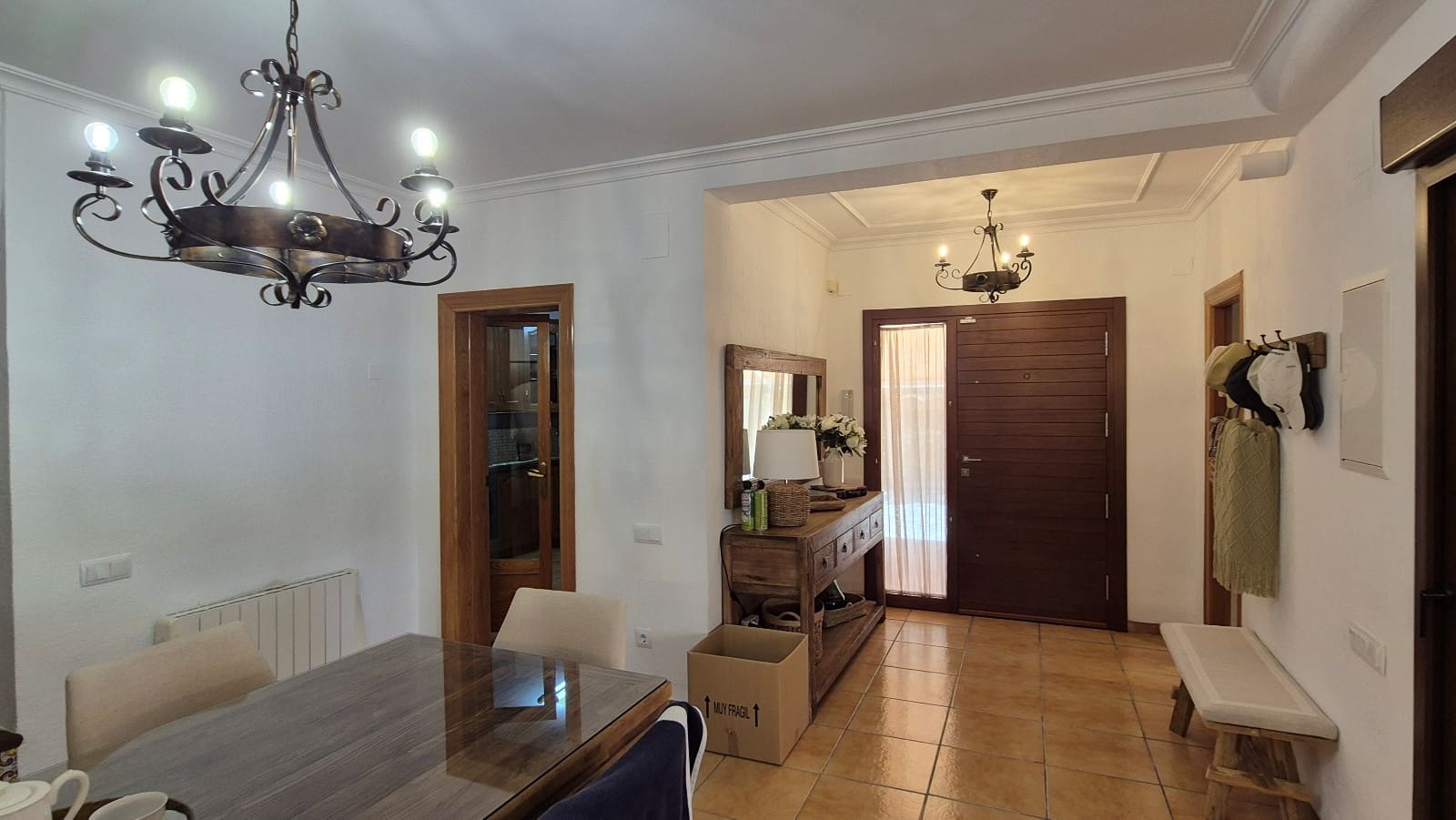 4 soveværelse Villa til salg i Ontinyent med swimmingpool garage - € 575.000 (Ref: 9144208)