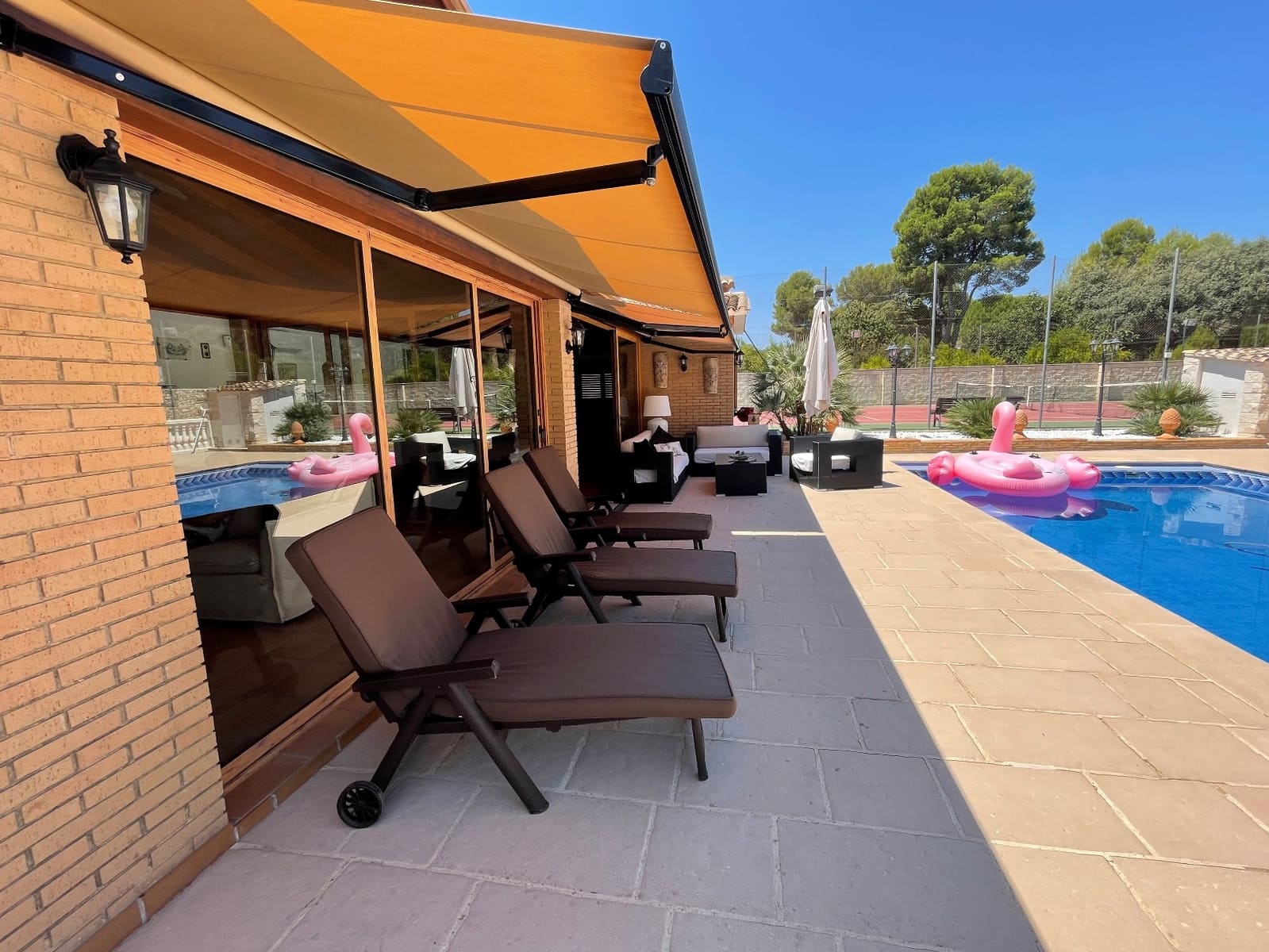 4 soveværelse Villa til salg i Ontinyent med swimmingpool garage - € 575.000 (Ref: 9144208)