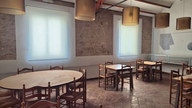 5 bedroom Commercial for sale in Bocairent - € 155,000 (Ref: 9183202)