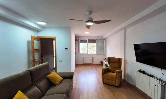 Adosado de 3 habitaciones en Benisoda en venta con garaje - 200.000 € (Ref: 9248376)
