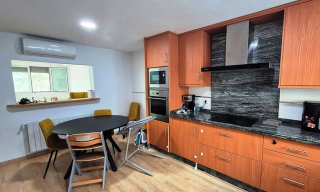 Adosado de 3 habitaciones en Benisoda en venta con garaje - 200.000 € (Ref: 9248376)