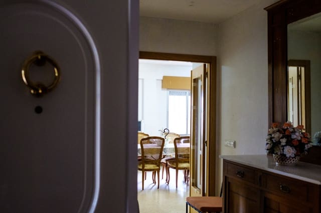 4 bedroom Villa for sale in Bocairent with garage - € 299,000 (Ref: 9378257)