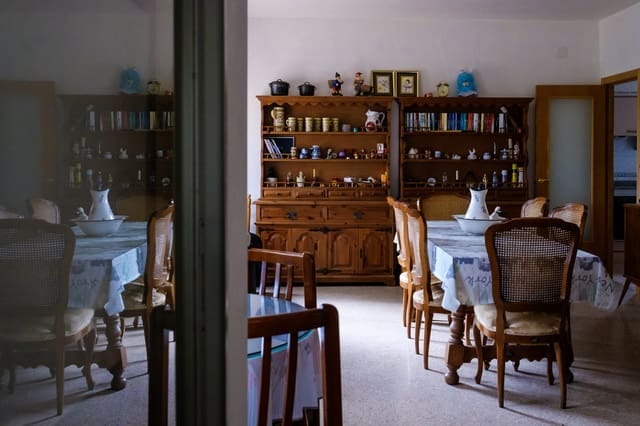 4 bedroom Villa for sale in Bocairent with garage - € 299,000 (Ref: 9378257)