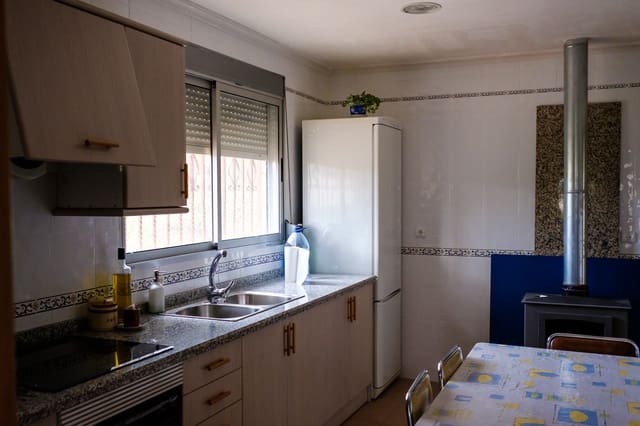 4 bedroom Villa for sale in Bocairent with garage - € 299,000 (Ref: 9378257)