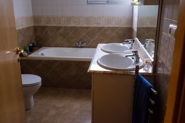4 soverom Villa til salgs i Bocairent med garasje - € 299 000 (Ref: 9378257)