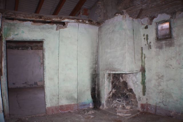 9 slaapkamer Huis te koop in Ontinyent - € 15.000 (Ref: 9441996)