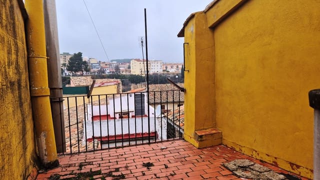 5 bedroom Townhouse for sale in Ontinyent - € 55,000 (Ref: 9502914)