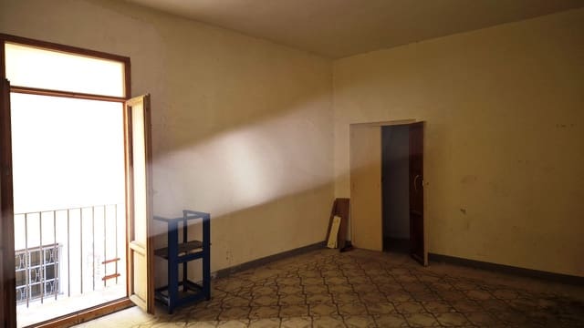 5 soveværelse Byhus til salg i Ontinyent - € 55.000 (Ref: 9502914)