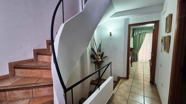 3 soveværelse Byhus til salg i Ontinyent - € 185.000 (Ref: 9525055)