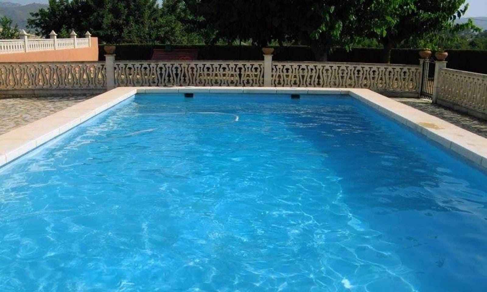 4 makuuhuone Huvila myytävänä paikassa Ontinyent mukana uima-altaan 
autotalli - 430 000 € (Ref: 9576912)