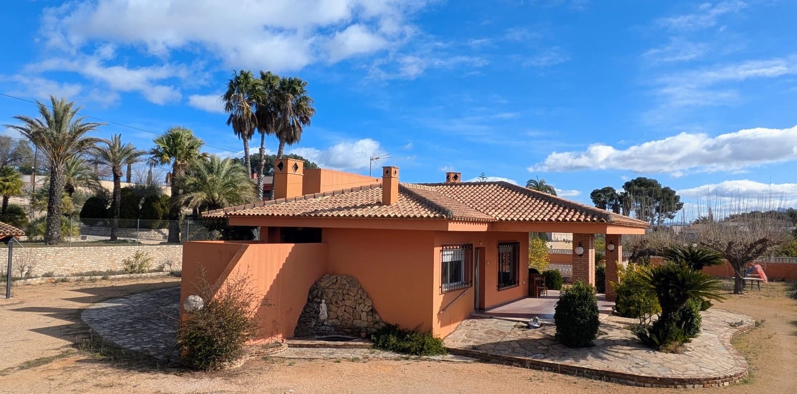 4 makuuhuone Huvila myytävänä paikassa Ontinyent mukana uima-altaan 
autotalli - 430 000 € (Ref: 9576912)