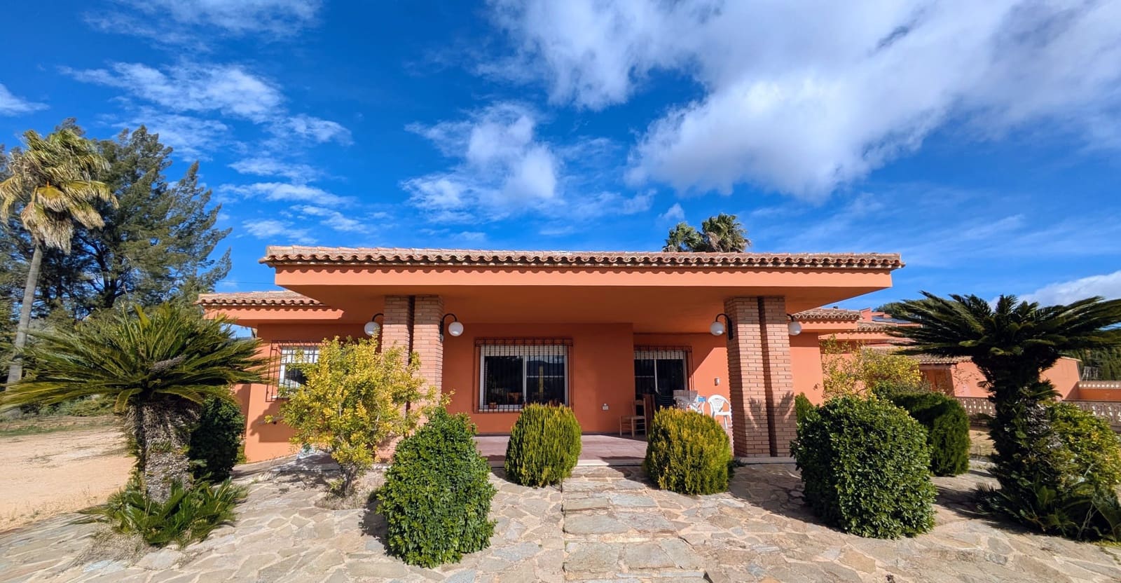 4 makuuhuone Huvila myytävänä paikassa Ontinyent mukana uima-altaan 
autotalli - 430 000 € (Ref: 9576912)