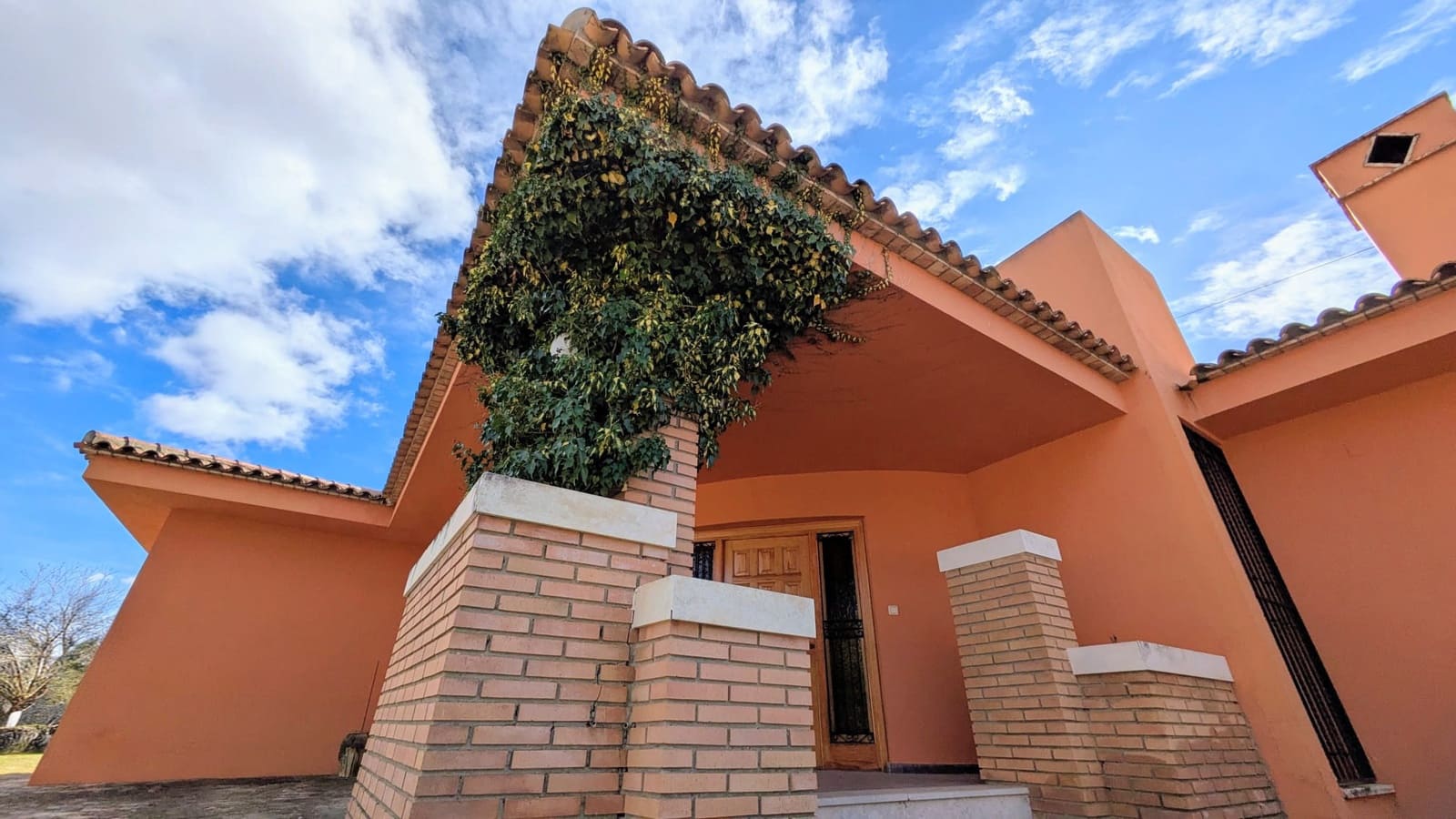 4 makuuhuone Huvila myytävänä paikassa Ontinyent mukana uima-altaan 
autotalli - 430 000 € (Ref: 9576912)