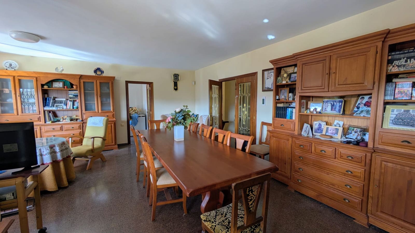 4 makuuhuone Huvila myytävänä paikassa Ontinyent mukana uima-altaan 
autotalli - 430 000 € (Ref: 9576912)