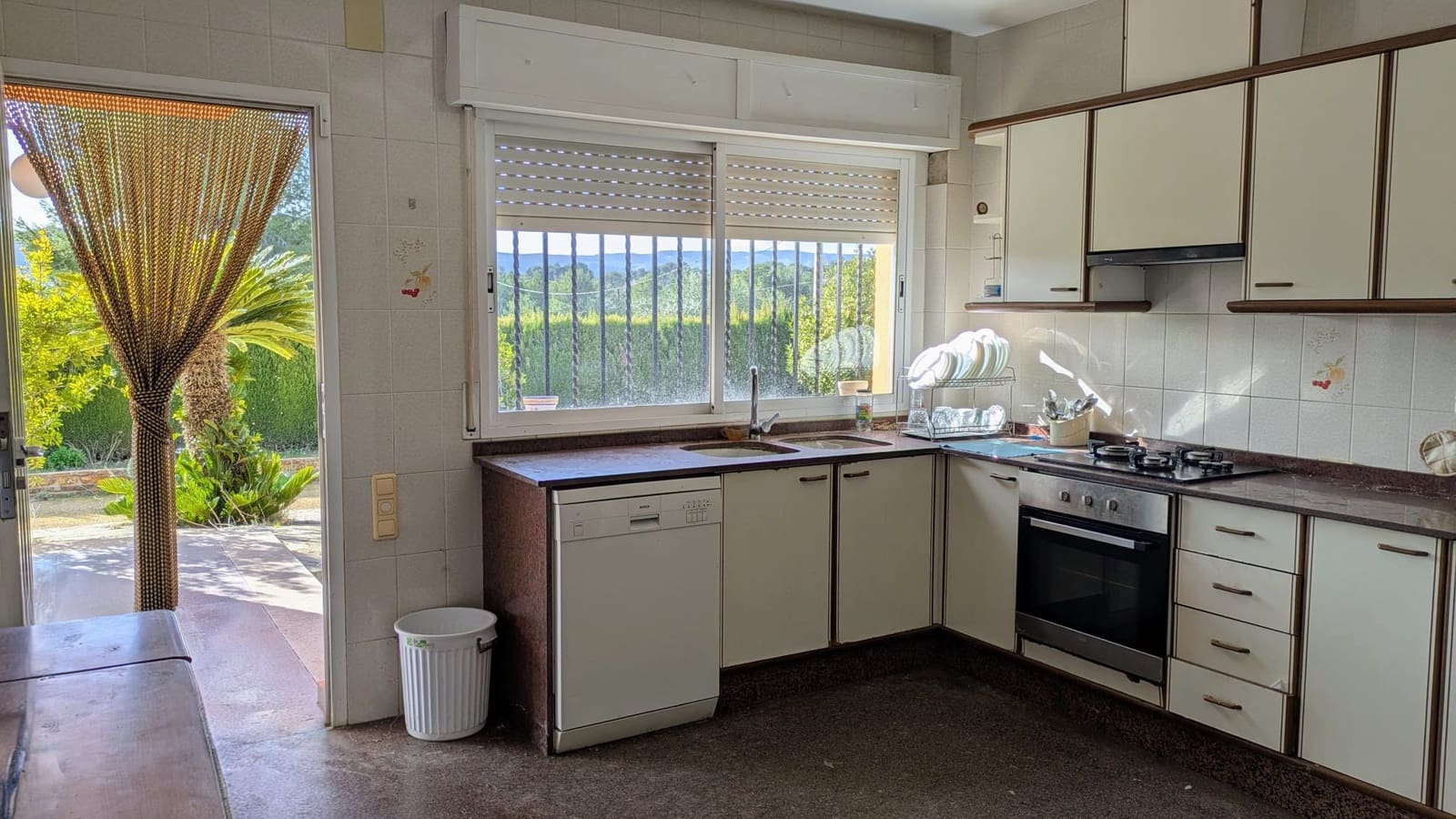 4 makuuhuone Huvila myytävänä paikassa Ontinyent mukana uima-altaan 
autotalli - 430 000 € (Ref: 9576912)