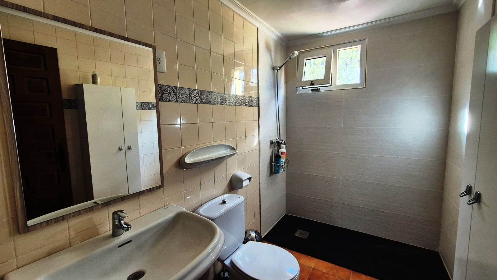 3 makuuhuone Huvila myytävänä paikassa Ontinyent mukana uima-altaan 
autotalli - 210 000 € (Ref: 9578038)