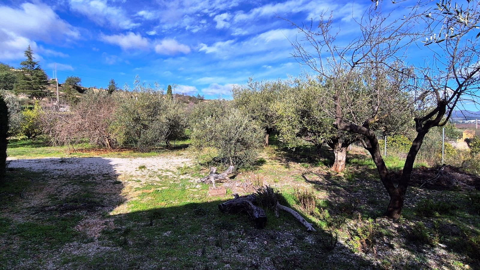 3 makuuhuone Huvila myytävänä paikassa Ontinyent mukana uima-altaan 
autotalli - 210 000 € (Ref: 9578038)