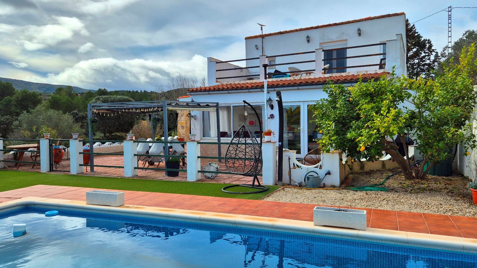 4 makuuhuone Huvila myytävänä paikassa Ontinyent mukana uima-altaan 
autotalli - 260 000 € (Ref: 9606322)