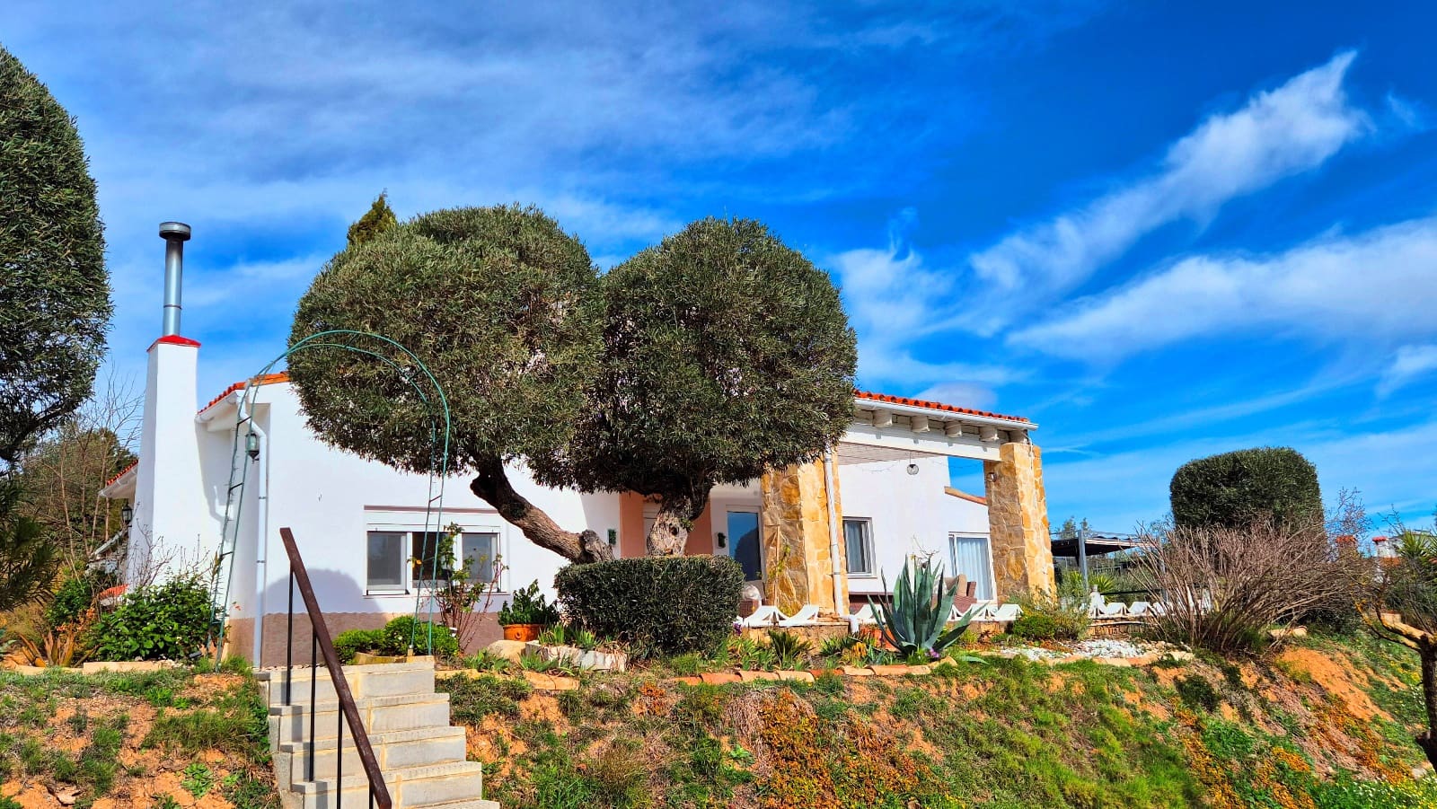 4 makuuhuone Huvila myytävänä paikassa Ontinyent mukana uima-altaan 
autotalli - 260 000 € (Ref: 9606322)