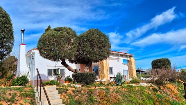 4 slaapkamer Villa te koop in Ontinyent met zwembad garage - € 260.000 (Ref: 9606322)