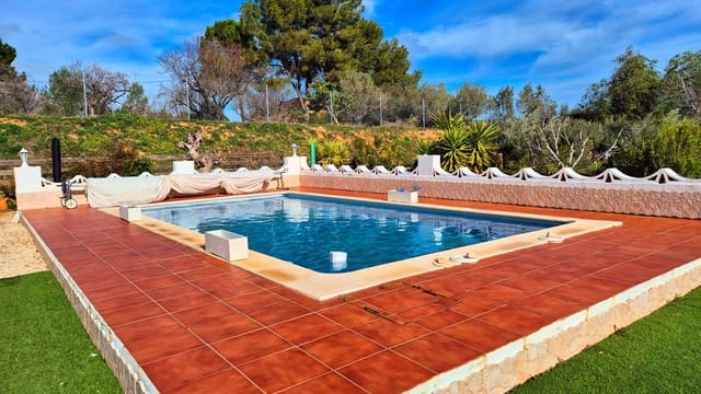 4 slaapkamer Villa te koop in Ontinyent met zwembad garage - € 260.000 (Ref: 9606322)