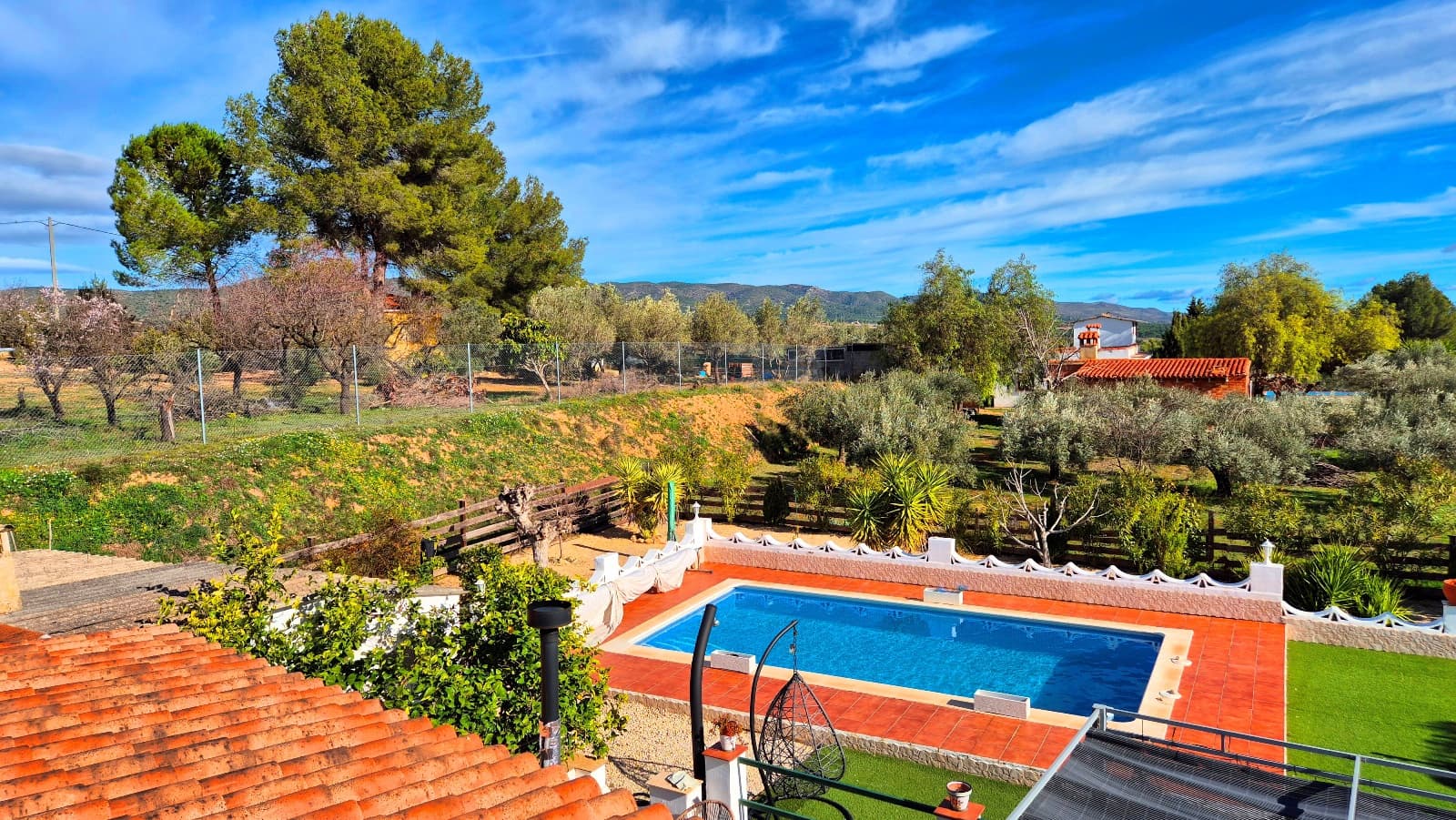 4 makuuhuone Huvila myytävänä paikassa Ontinyent mukana uima-altaan 
autotalli - 260 000 € (Ref: 9606322)