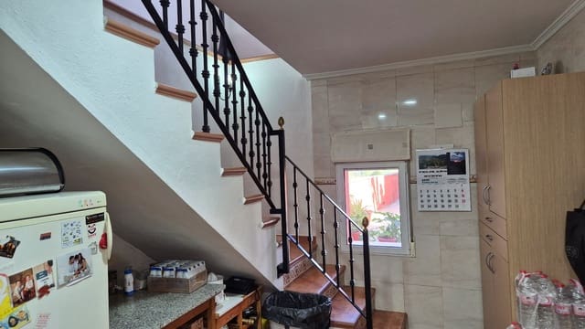 5 sovrum Villa till salu i Ontinyent med garage - 280 000 € (Ref: 9611866)