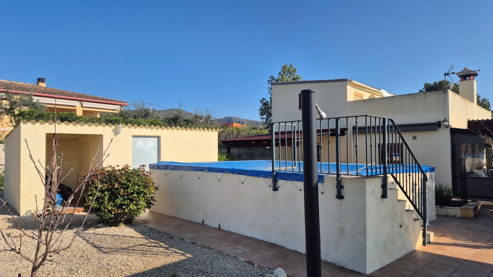 3 bedroom Villa for sale in Ontinyent with pool garage - € 260,000 (Ref: 9715333)