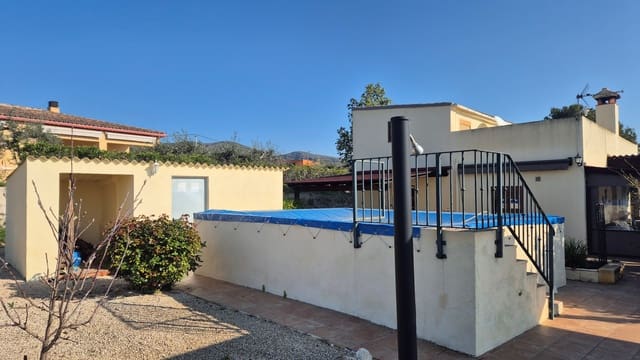 3 bedroom Villa for sale in Ontinyent with pool garage - € 260,000 (Ref: 9715333)