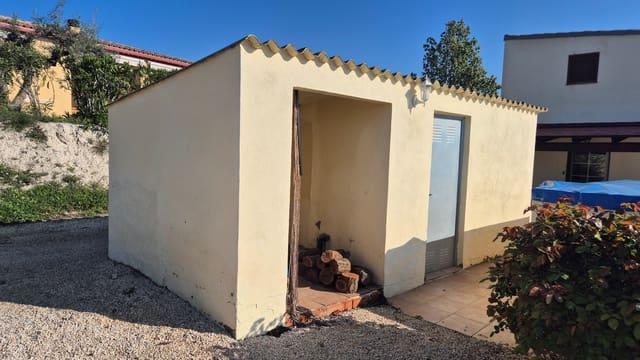 3 bedroom Villa for sale in Ontinyent with pool garage - € 260,000 (Ref: 9715333)