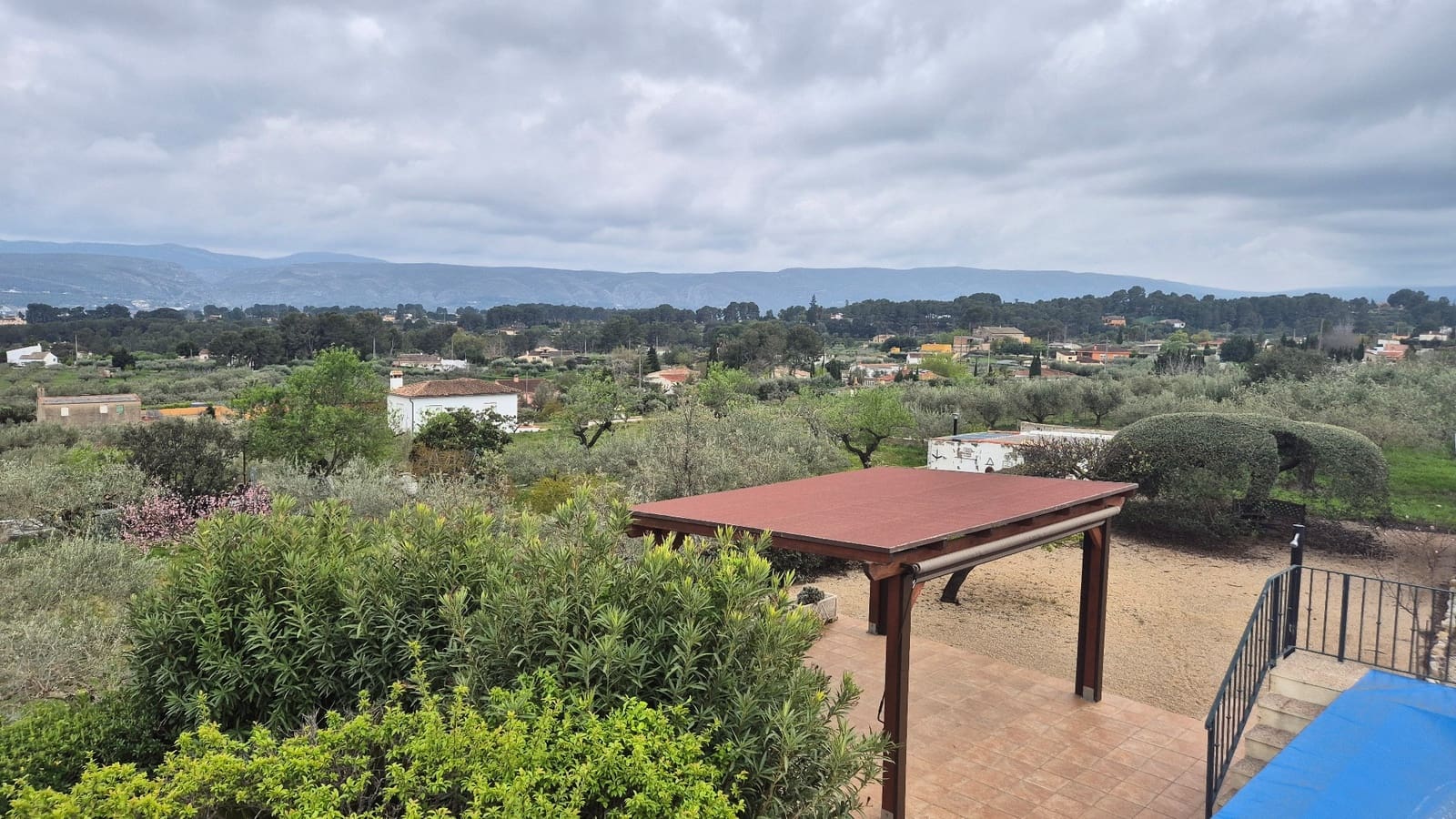 3 bedroom Villa for sale in Ontinyent with pool garage - € 260,000 (Ref: 9715333)