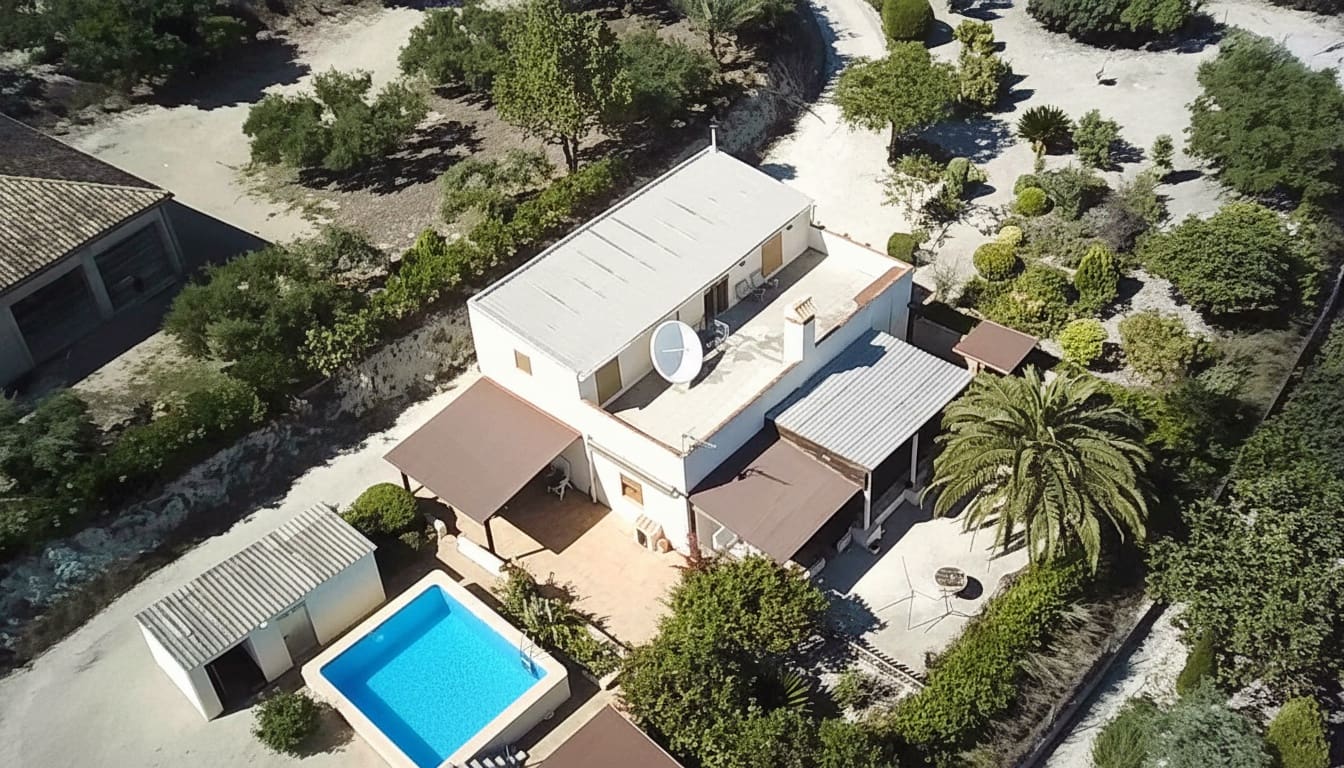 3 soveværelse Villa til salg i Ontinyent med swimmingpool garage - € 250.000 (Ref: 9715333)