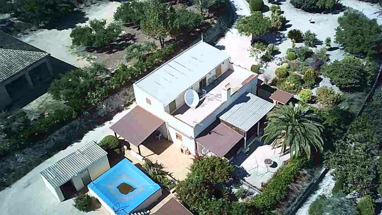 3 soveværelse Villa til salg i Ontinyent med swimmingpool garage - € 250.000 (Ref: 9715333)