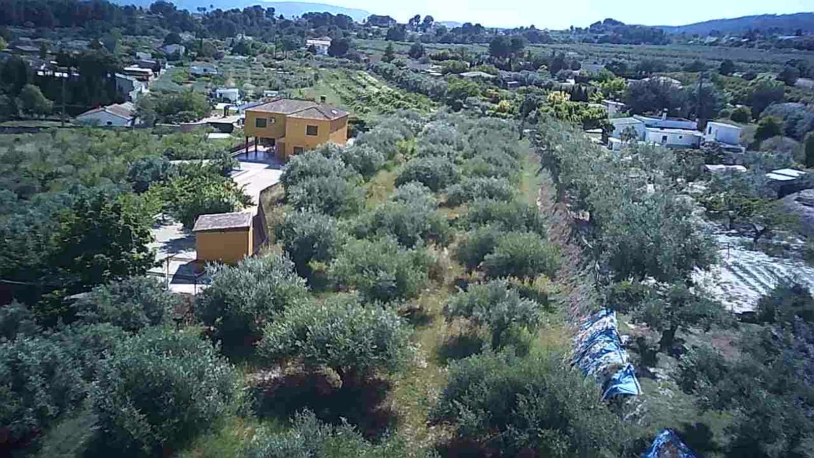 3 soveværelse Villa til salg i Ontinyent med swimmingpool garage - € 250.000 (Ref: 9715333)