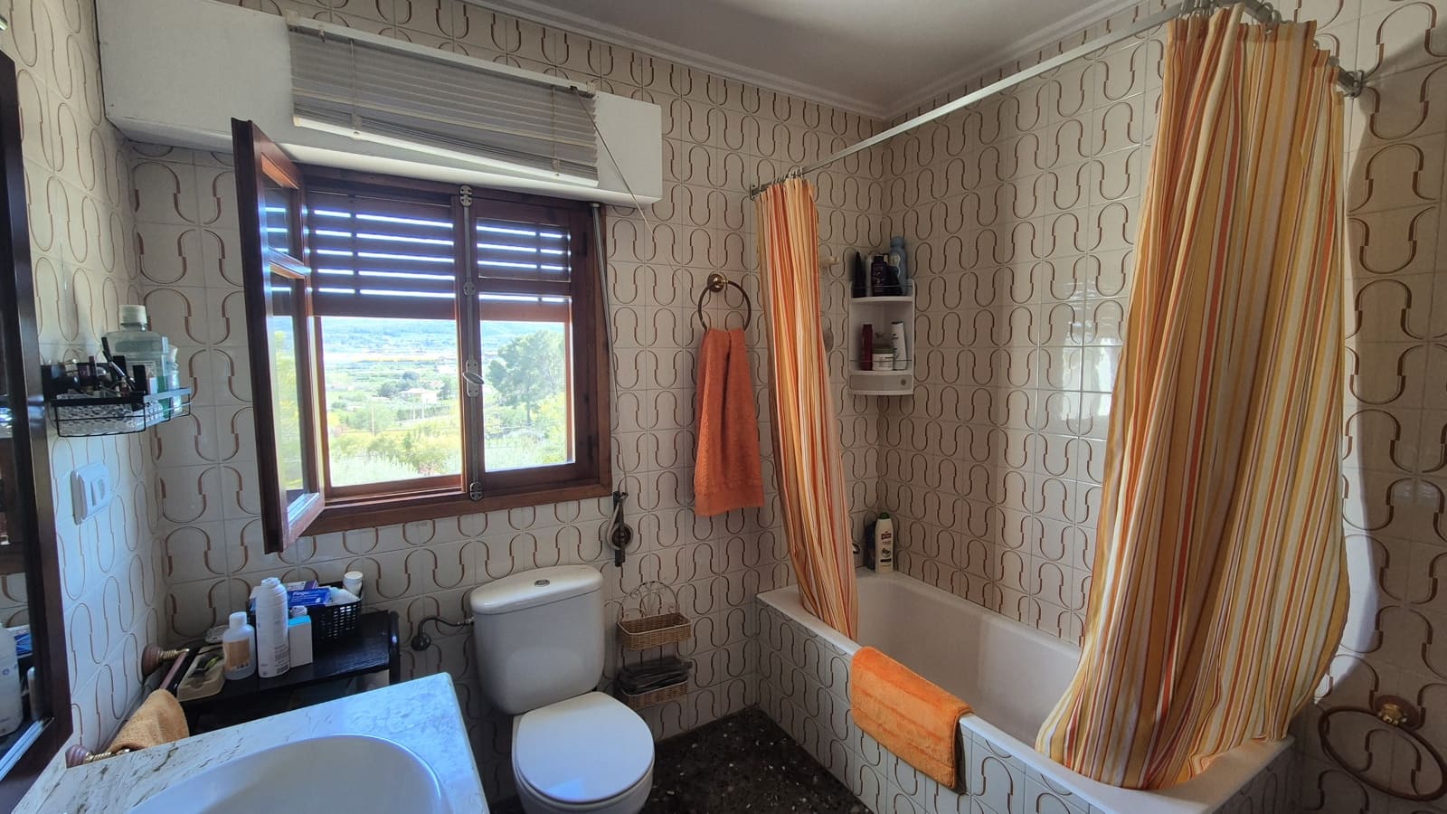 5 sypialnia Willa na sprzedaż w Ontinyent z basenem garażem - 315 000 € (Ref: 9737260)