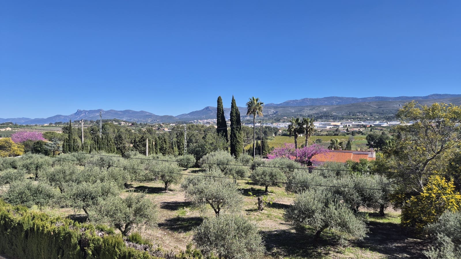 5 sypialnia Willa na sprzedaż w Ontinyent z basenem garażem - 315 000 € (Ref: 9737260)