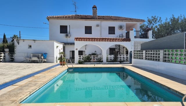 5 sypialnia Willa na sprzedaż w Ontinyent z basenem garażem - 315 000 € (Ref: 9737260)