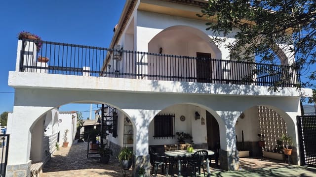 5 sypialnia Willa na sprzedaż w Ontinyent z basenem garażem - 315 000 € (Ref: 9737260)