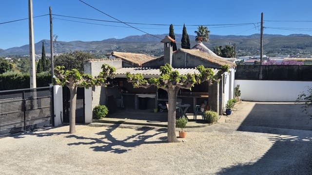 5 sypialnia Willa na sprzedaż w Ontinyent z basenem garażem - 315 000 € (Ref: 9737260)
