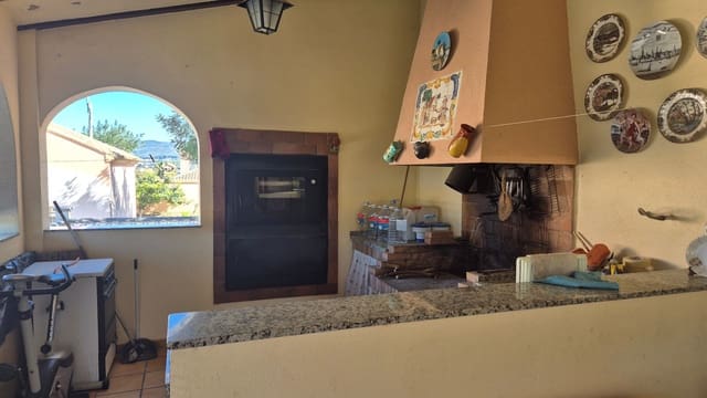 5 Zimmer Villa zu verkaufen in Ontinyent mit Pool Garage - 295.000 € (Ref: 9737261)