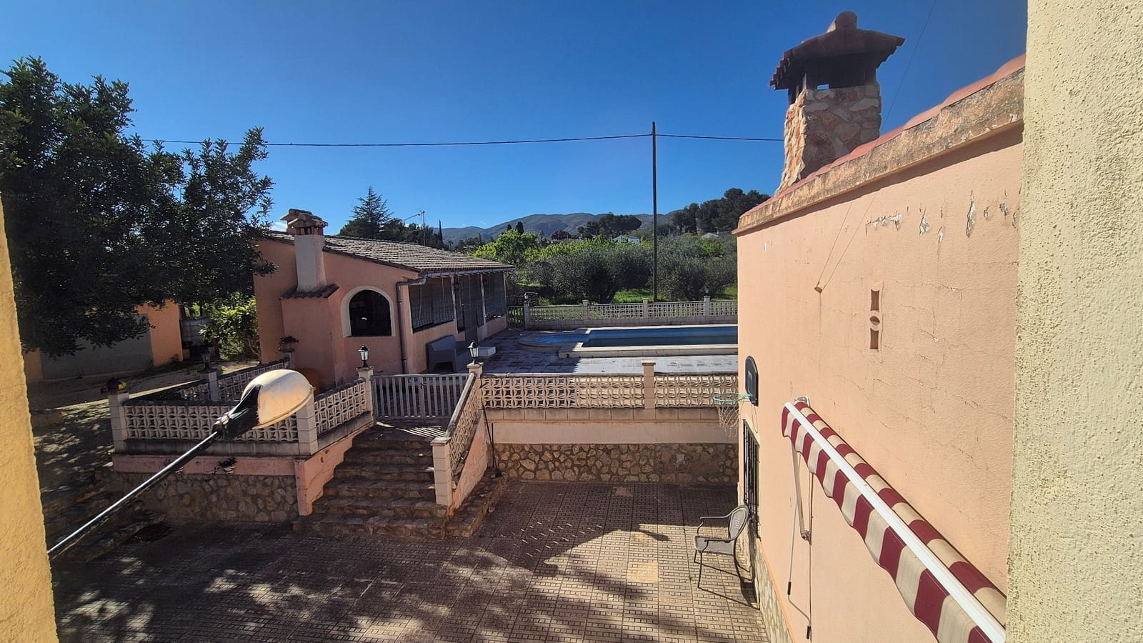 5 Zimmer Villa zu verkaufen in Ontinyent mit Pool Garage - 295.000 € (Ref: 9737261)