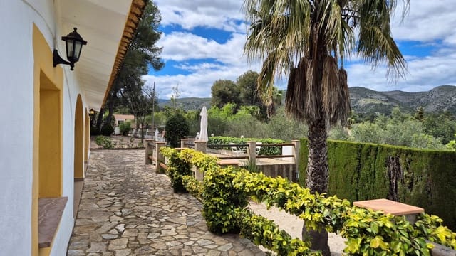 3 chambre Villa/Maison à vendre à Ontinyent avec piscine garage - 300 000 € (Ref: 9802778)